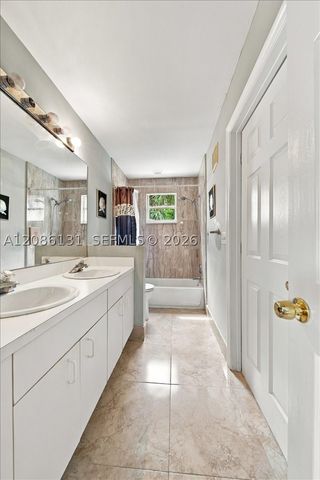 306 SW 120th Ave, Pembroke Pines, FL 33025