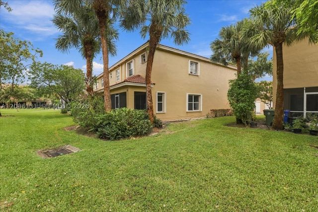 306 SW 120th Ave, Pembroke Pines, FL 33025