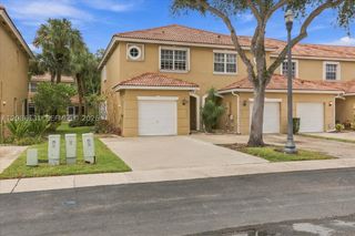 306 SW 120th Ave, Pembroke Pines, FL 33025