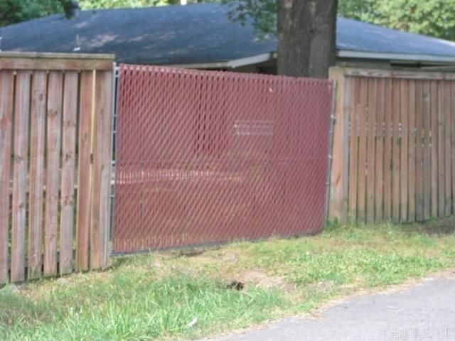 610 6th Ave, Conway, AR 72032