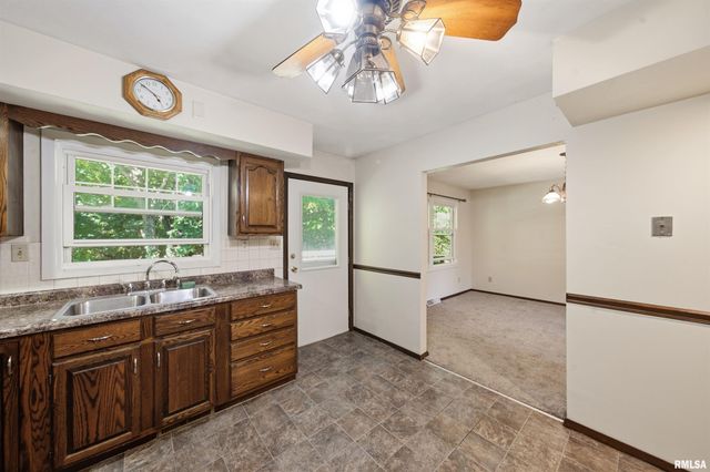 6519 S TRAILS END Lane, Peoria, IL 61607