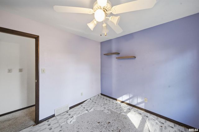 6519 S TRAILS END Lane, Peoria, IL 61607
