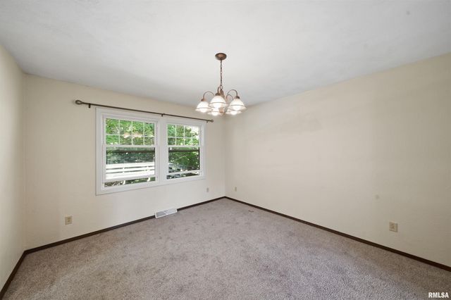 6519 S TRAILS END Lane, Peoria, IL 61607