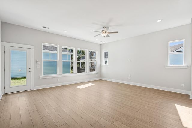 328 Trailmore Lane, Summerville, SC 29486