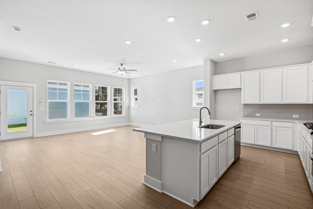 328 Trailmore Lane, Summerville, SC 29486