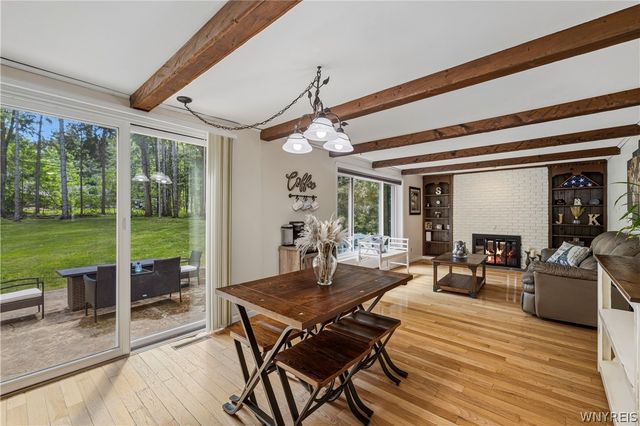 97 Tanglewood Drive West, Orchard Park, NY 14127