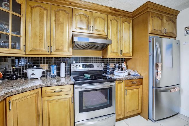 211 S Hollybrook Drive 107, Pembroke Pines, FL 33025