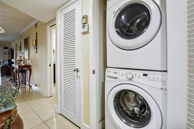 211 S Hollybrook Drive 107, Pembroke Pines, FL 33025