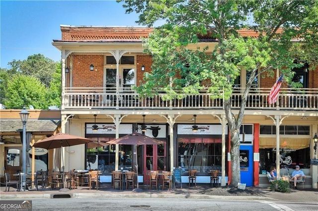 545 Canton WLK, Roswell, GA 30075
