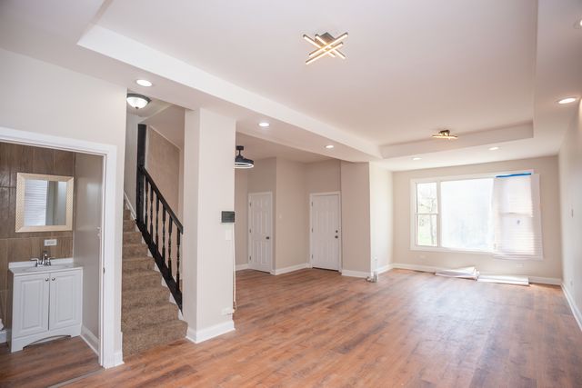 7049 S Kimbark Avenue, Chicago, IL 60637