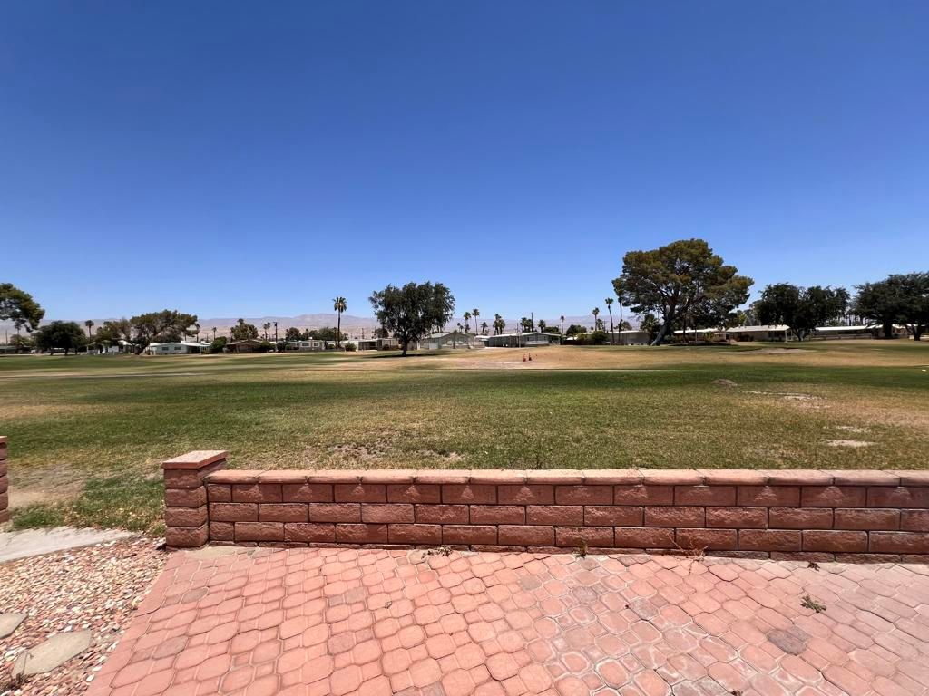Image 12 of property listing at 32770 Saint Andrews Drive, Thousand Palms, CA 92276