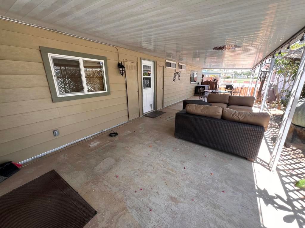 Image 17 of property listing at 32770 Saint Andrews Drive, Thousand Palms, CA 92276