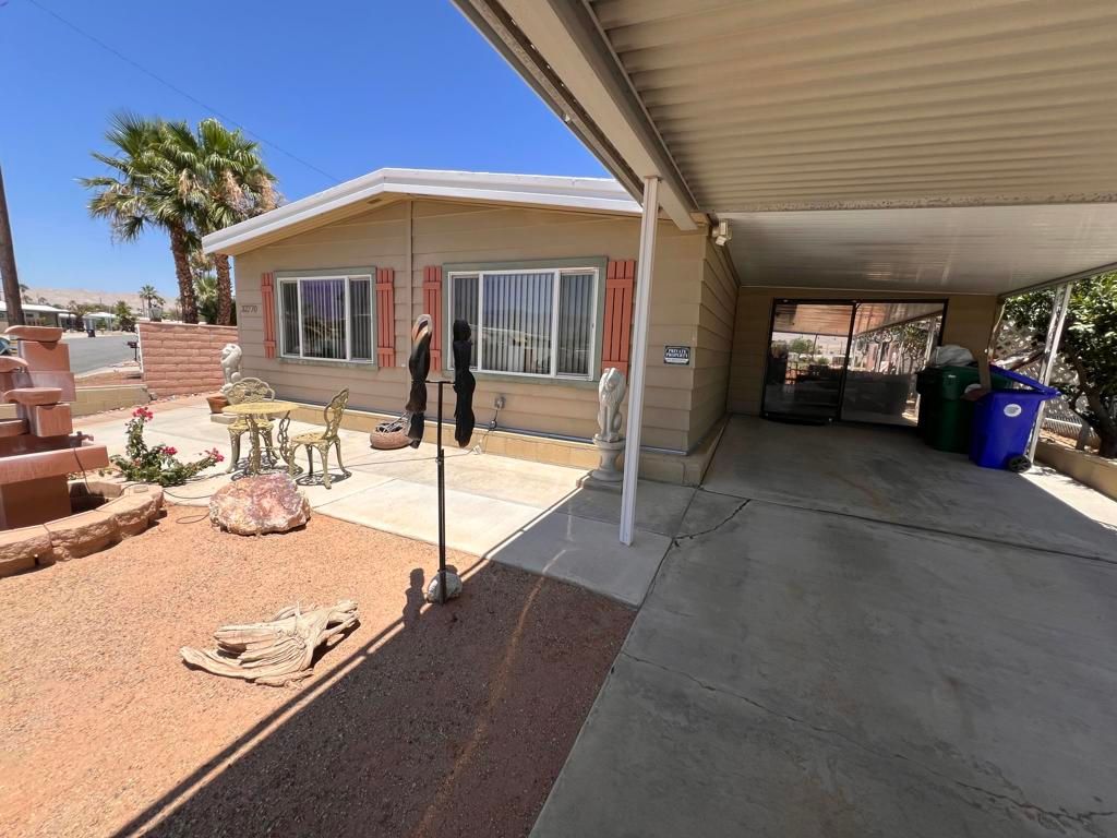 Image 21 of property listing at 32770 Saint Andrews Drive, Thousand Palms, CA 92276