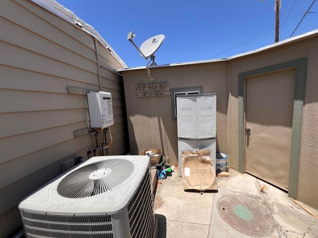 Image 39 of property listing at 32770 Saint Andrews Drive, Thousand Palms, CA 92276
