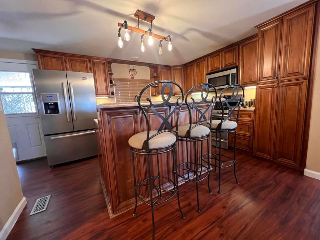 Image 6 of property listing at 32770 Saint Andrews Drive, Thousand Palms, CA 92276