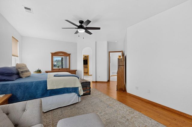 6830 Oersted Road NE, Rio Rancho, NM 87144