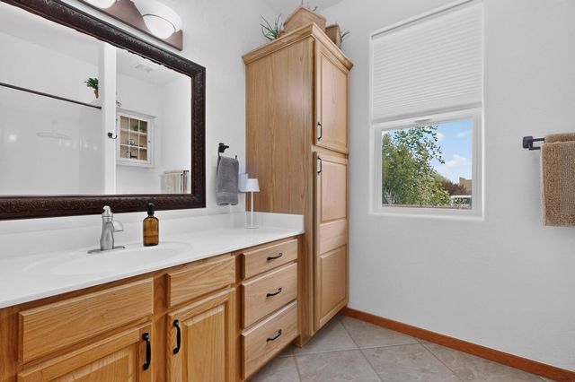 6830 Oersted Road NE, Rio Rancho, NM 87144