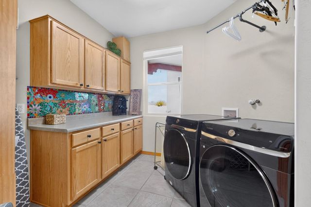6830 Oersted Road NE, Rio Rancho, NM 87144