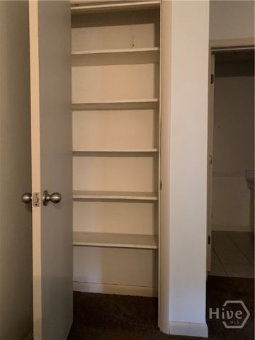 455 Mall Boulevard 36, Savannah, GA 31406