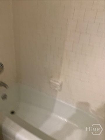 455 Mall Boulevard 36, Savannah, GA 31406