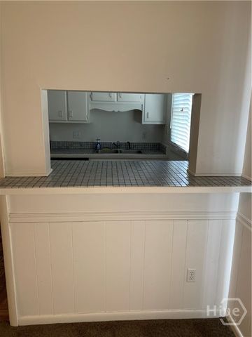 455 Mall Boulevard 36, Savannah, GA 31406