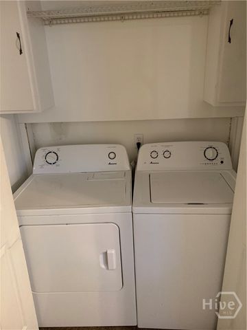 455 Mall Boulevard 36, Savannah, GA 31406