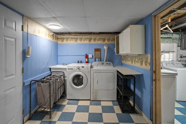 1240 S Maple Avenue, Berwyn, IL 60402