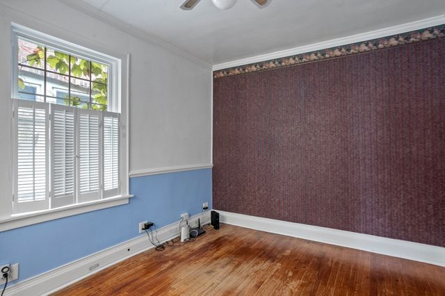 1240 S Maple Avenue, Berwyn, IL 60402