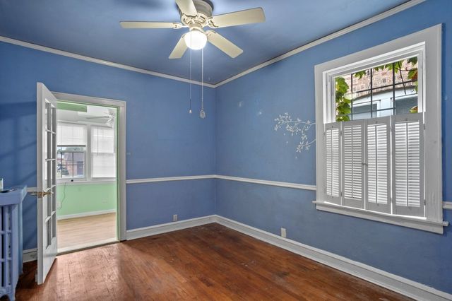 1240 S Maple Avenue, Berwyn, IL 60402