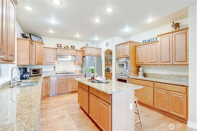 1024 12th Avenue SW, Puyallup, WA 98371