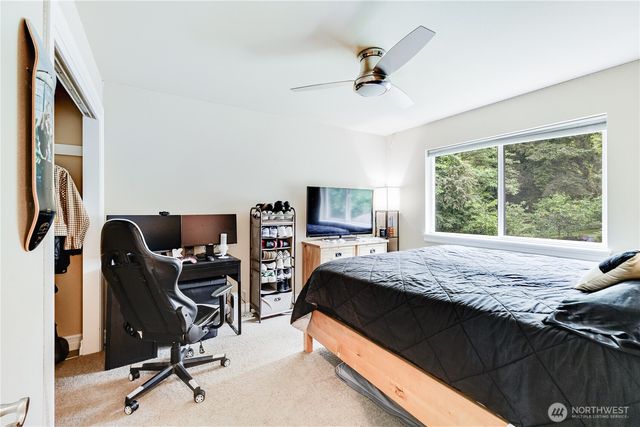 1024 12th Avenue SW, Puyallup, WA 98371