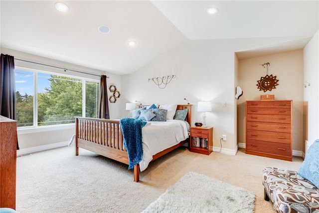 1024 12th Avenue SW, Puyallup, WA 98371