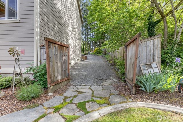 1024 12th Avenue SW, Puyallup, WA 98371