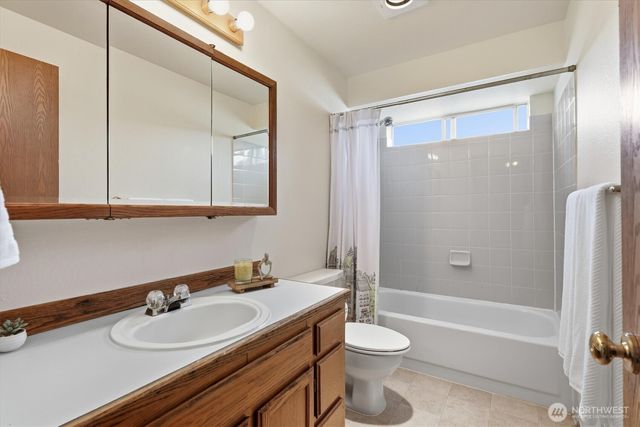 5201 107th Street SW, Mukilteo, WA 98275