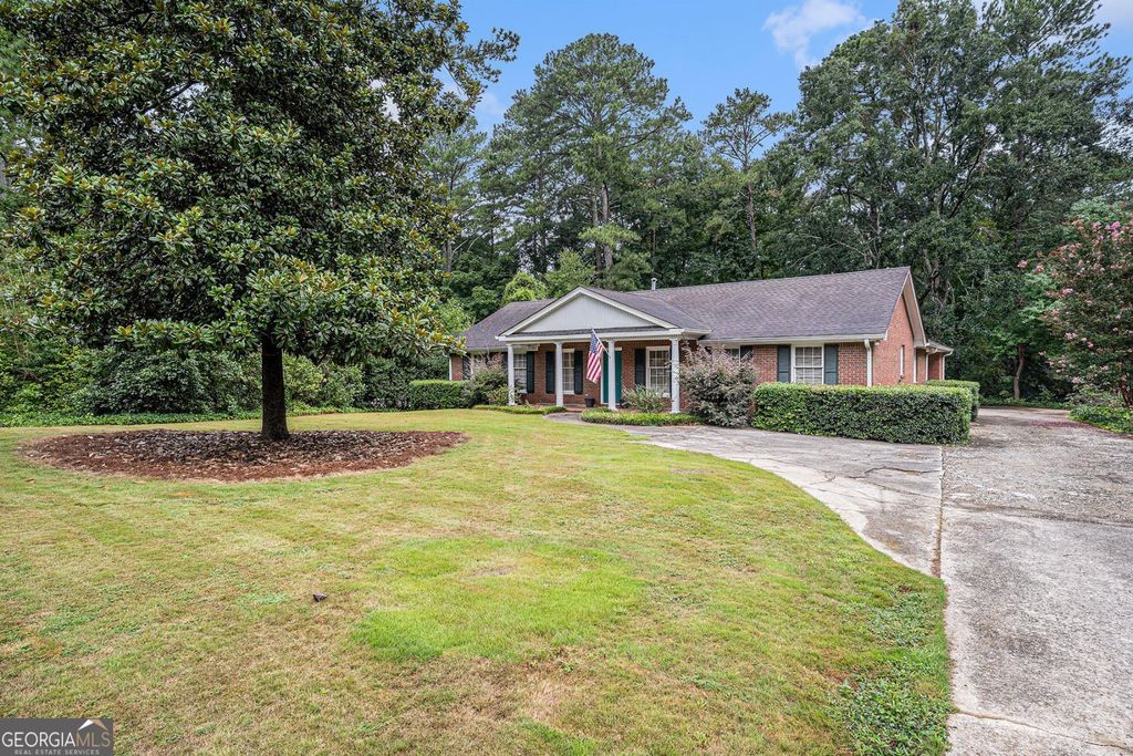 330 Burke Circle, Mcdonough, GA 30253