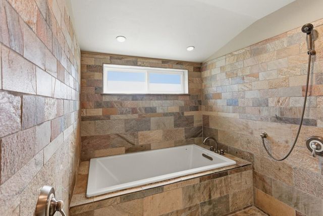 74 Via Del Sol, Watsonville, CA 95076