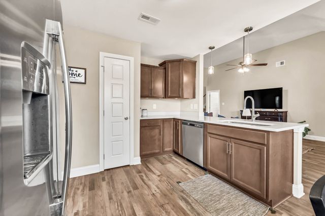 516 Castle Pinckney Ln, Clarksville, TN 37042