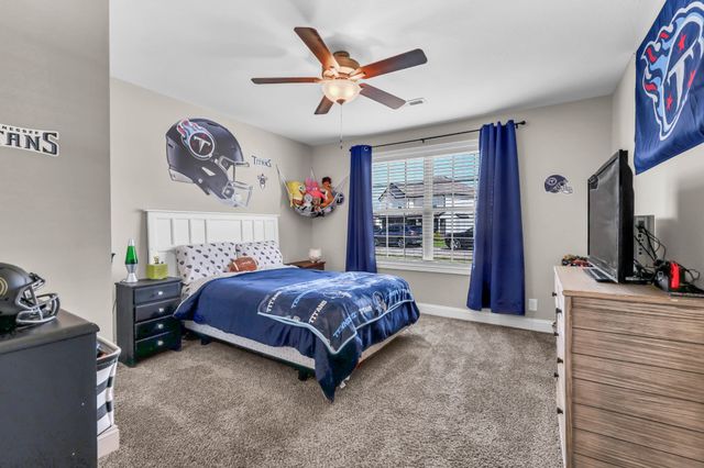 516 Castle Pinckney Ln, Clarksville, TN 37042