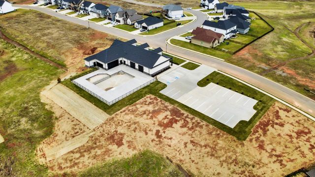 516 Castle Pinckney Ln, Clarksville, TN 37042