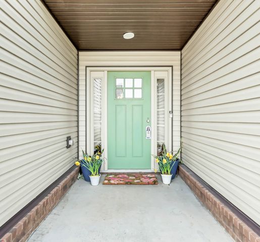 516 Castle Pinckney Ln, Clarksville, TN 37042