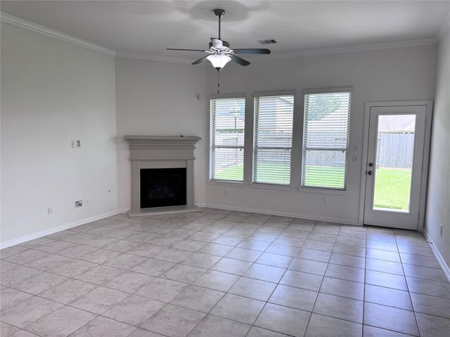 2938 Fox Ledge Court, Conroe, TX 77301