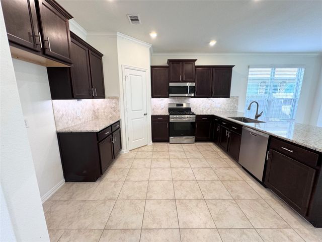 2938 Fox Ledge Court, Conroe, TX 77301