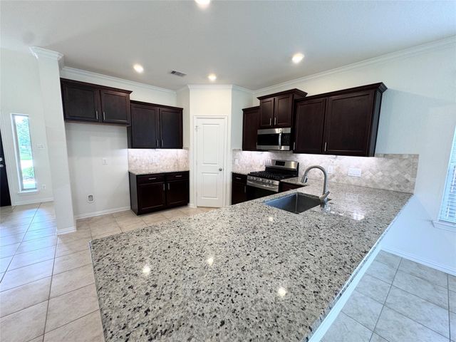 2938 Fox Ledge Court, Conroe, TX 77301