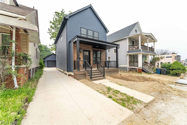 1886 Woodlawn Avenue, Cleveland, OH 44112