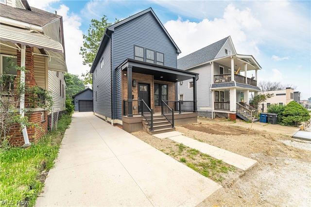 1886 Woodlawn Avenue, Cleveland, OH 44112