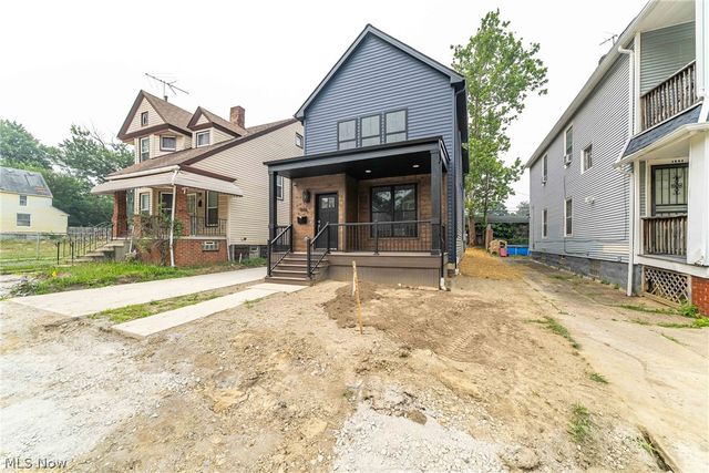 1886 Woodlawn Avenue, Cleveland, OH 44112