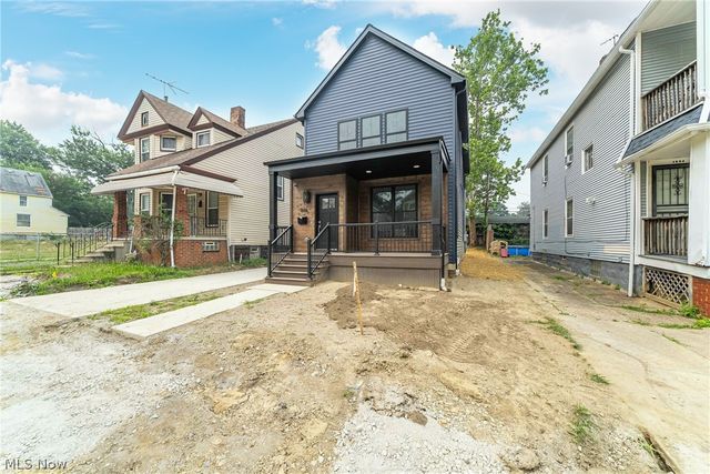 1886 Woodlawn Avenue, Cleveland, OH 44112