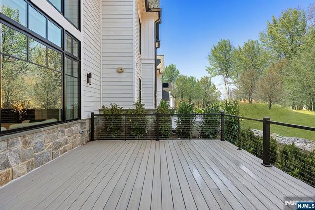 8 Stone Bridge Court, Demarest, NJ 07627