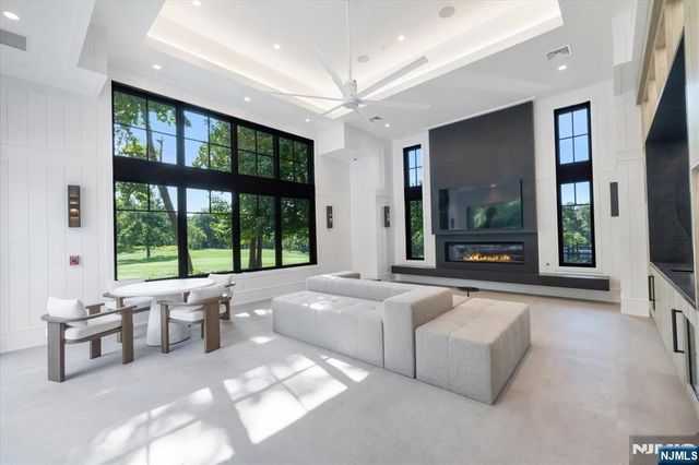 8 Stone Bridge Court, Demarest, NJ 07627