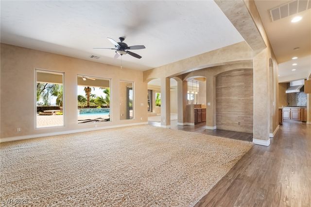 9190 Valerie Elaine Street, Las Vegas, NV 89139